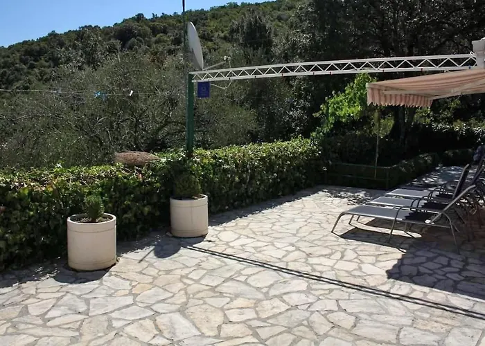 Seaside House Cove Vela Prapratna بيت للعطل