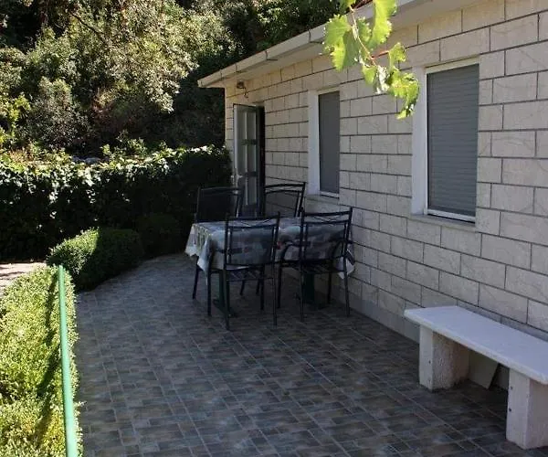 بيت للعطل Seaside House Cove Vela Prapratna *